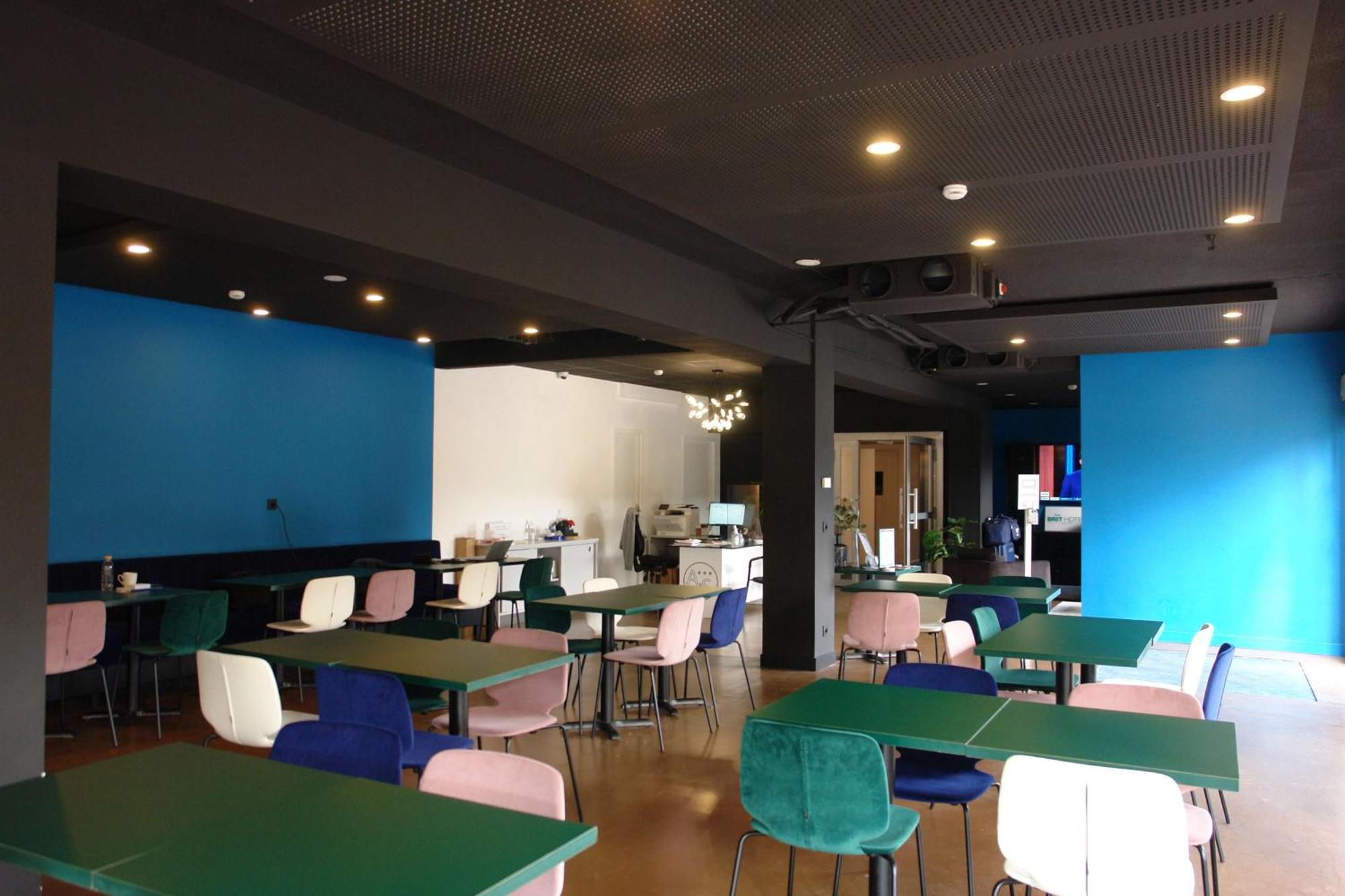 Brit Hotel Marseille Aéroport - A&S Mirabeau Kültér fotó