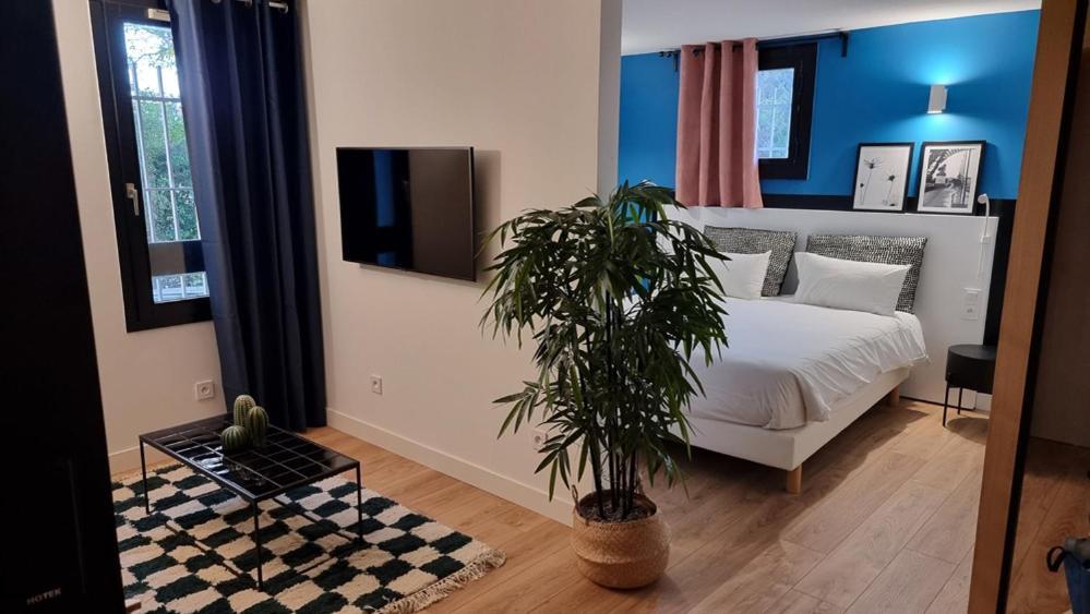 Brit Hotel Marseille Aéroport - A&S Mirabeau Kültér fotó