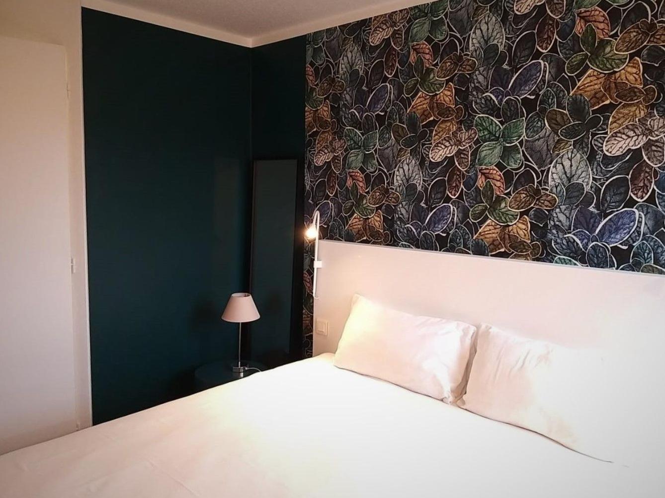 Brit Hotel Marseille Aéroport - A&S Mirabeau Kültér fotó