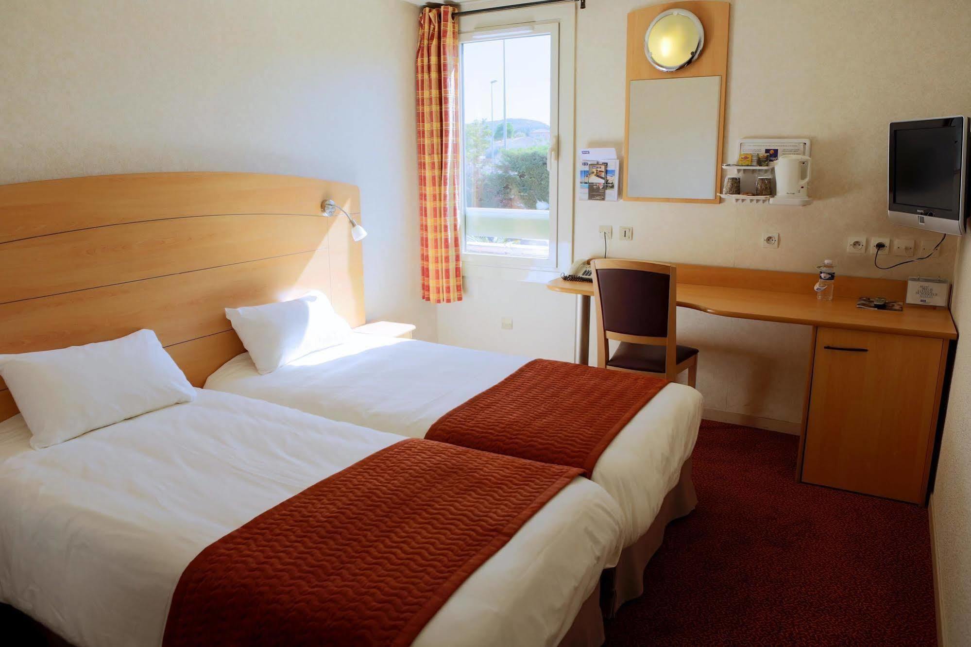 Brit Hotel Marseille Aéroport - A&S Mirabeau Kültér fotó